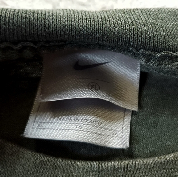 Y2K Nike Embroidered Swoosh T-Shirt sz XL Grey Tag - Picture 3 of 5